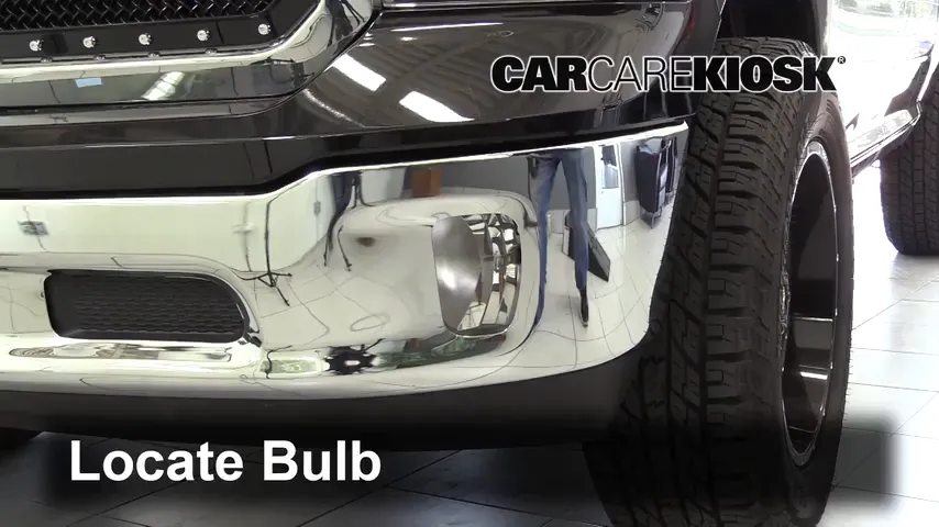 2019 Ram 1500 Classic Tradesman 5.7L V8 Crew Cab Pickup Éclairage Feu antibrouillard (remplacer l'ampoule)